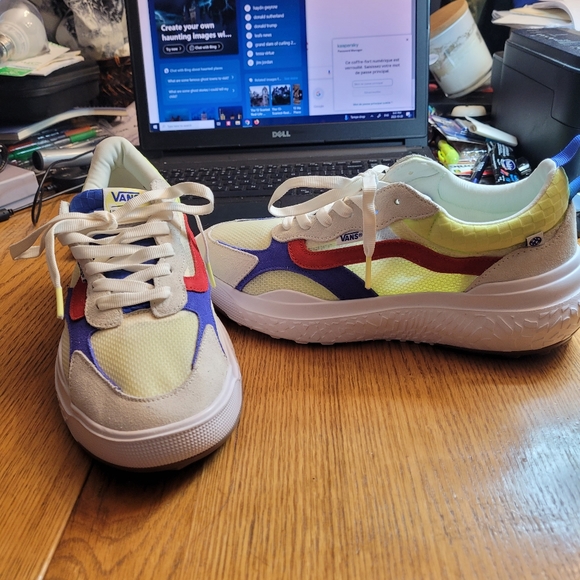 Ladies Sneakers - Picture 7 of 7